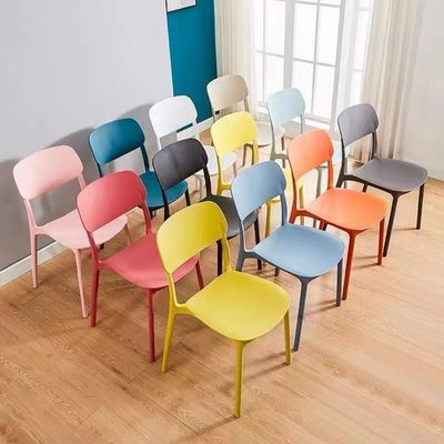 ซื้อ โรงแรม เฟอร์นิเจอร์อาหาร เก้าอี้ที่สะสมได้ สีตามสั่ง การออกแบบนอร์ดิคสําหรับห้องอาหารที่ทันสมัย การผลิตออนไลน์